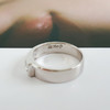 【天然正品】AU750白金简约时尚宽版0.174克拉钻石戒指300825NJS44 现售价：3180 商品缩略图7