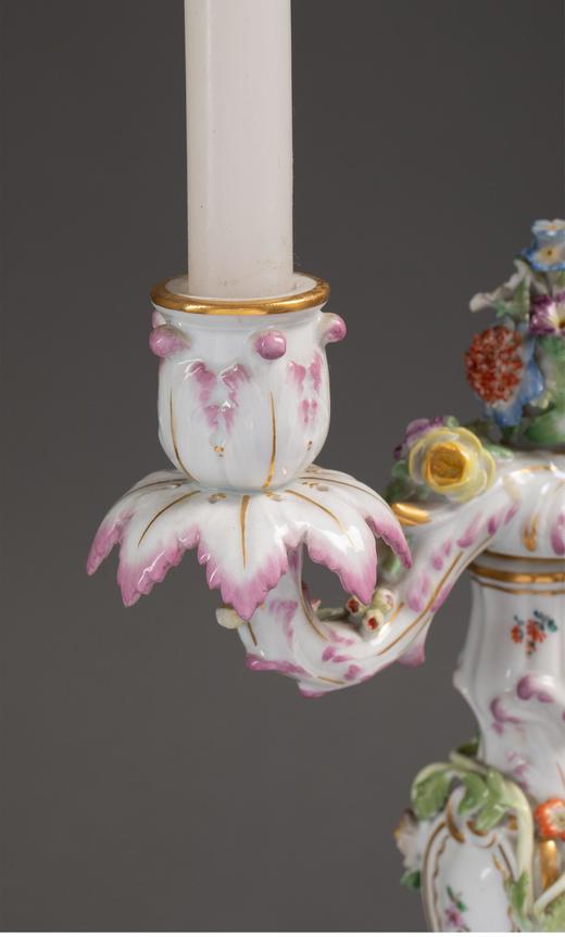 独角鹿西洋古董德国梅森瓷面浮雕装饰彩绘描金双枝头烛台古董摆件 商品图3