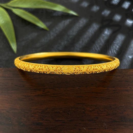 【限时克减150元】足金999.9 古法镂空固口手镯福寿安康手镯（面宽约4.3-4.8mm）(ANWGFSZ01102)预售产品下单后不退款不退货不换货不补差价 商品图1