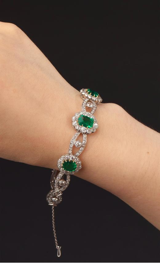 独角鹿西洋古董欧洲出品缎带花蔓造型铂金及黄金镶嵌钻石哥伦比亚祖母绿手链及胸针套件古董珠宝 商品图3