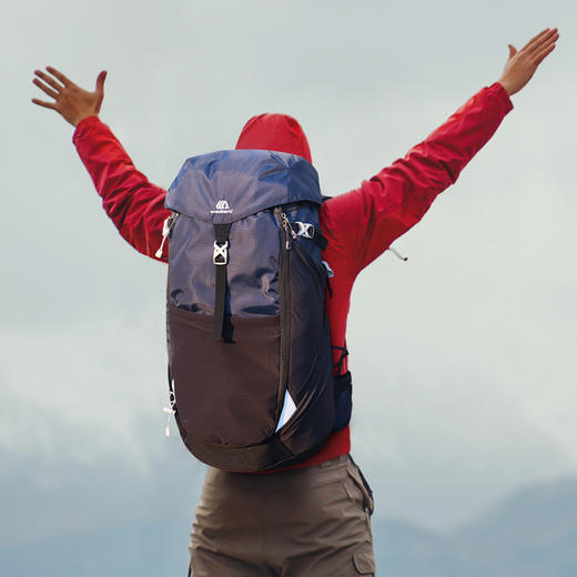 【户外登山包】双肩包男女同款徒步旅游旅行包 多功能大容量超轻运动包FXQ 商品图1