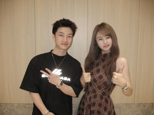 Read Nameless/跟皮衣绝配的棕色格子裙 2025/9/11 商品图5