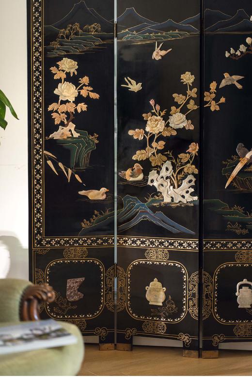 【已售】独角鹿西洋古董20世纪中国创汇时期出品「玉堂春暖」主题硬石镶嵌黑漆描金屏风 商品图1