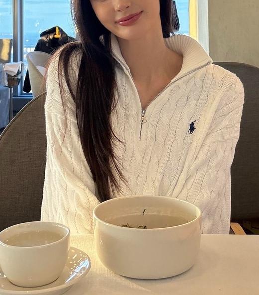 中性款绞花拉链针织毛衣 商品图3