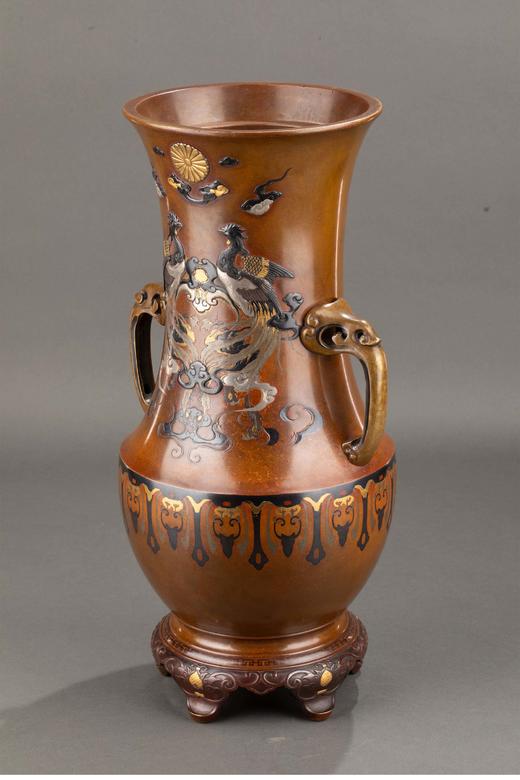 独角鹿西洋古董日本明治时期出品凤凰菊纹主题镀金银精雕装饰赤铜双耳古董花瓶 商品图1