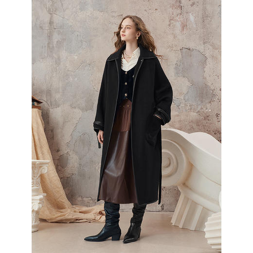 【暖冬内购】两三事 暮色温柔 2025秋季新款时尚花纹装饰拼皮长款羊毛呢外套女 商品图1