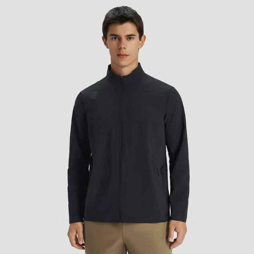 原单正品迪桑特 黑标 TRAINING系列秋季男士梭织上衣|专注运动，亦伴日常
尺码： M L XL XXL XXXL
原价1990 商品图10