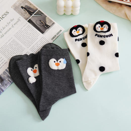 【59元3双】女士时尚卡通棉袜小企鹅袜子中长筒时尚袜女袜【2522511】 商品图4