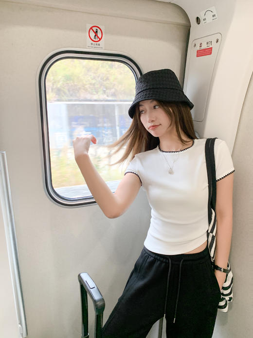 <曾小咸推荐>现货秒杀！微信超特价！2色简约撞色边修身显瘦短袖 日常119.99 立减60 秒杀59.99！ 商品图10