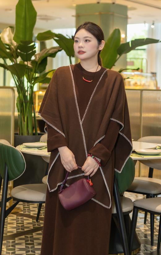 一周内发货【羊毛混纺披肩 2用】🌿 一件披肩的温柔，是懂得女人的温度。垂顺不厚重，秋冬可外搭，妥帖地护住脖颈~面料:45支羊毛混纺 成分:52.8%聚酯纤维22.4%锦纶21.1%腈纶3.7%绵羊毛 商品图1