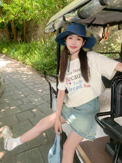 <曾小咸推荐>现货秒杀！微信超特价！浅杏色字母短袖  日常119.99 立减60 秒杀59.99！ 商品图5