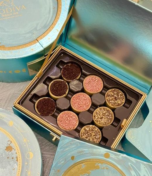 💫高端中秋礼【GODIVA歌帝梵中秋限定月饼礼盒】🏅享誉全球比利时皇室御用品牌 +国际名厨出品❣彰显品味、传递深厚情谊的高端奢华中秋礼首选！ ✅ 皇室御用品牌中秋限定，皇室般的味觉盛宴 商品图11