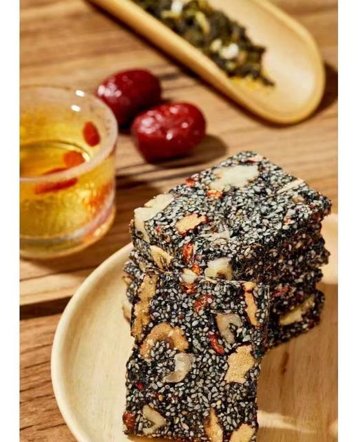 芝麻核桃糕  必备养生小零食 用心好料，配料简单无添加，独立小包装 ，口感超赞，好吃又健康😋 商品图1