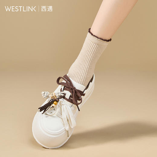 西遇松糕小白鞋女新款秋季复古串珠流苏系带休闲鞋厚底板鞋V1857057 商品图1