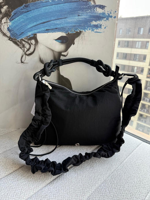 点此购买 露露LULU绝美大肠包 SZ 330036 商品图7