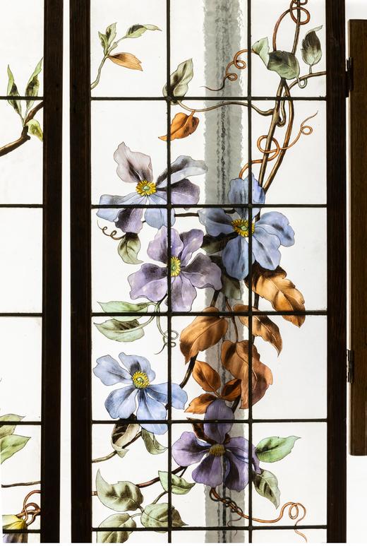 独角鹿西洋古董 19世纪末法国新艺术时期出品水岸花开主题彩绘玻璃花窗一对 商品图4