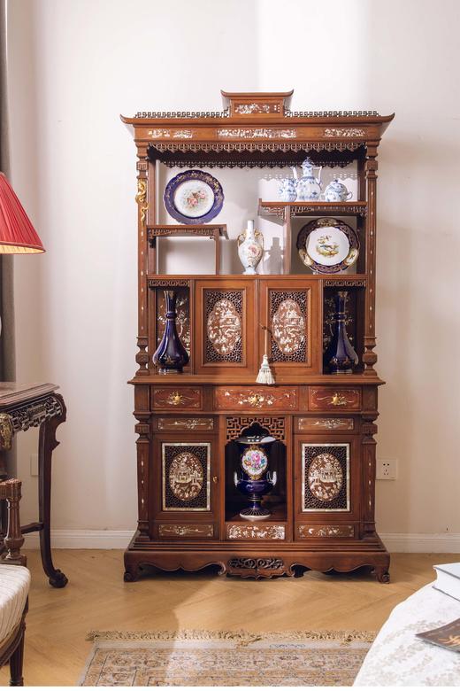 【已售】独角鹿西洋古董 法国出品东方风格蟠龙造型铜鎏金精雕装饰亭台人物主题螺钿镶嵌梧桐木多宝阁式展柜 商品图0