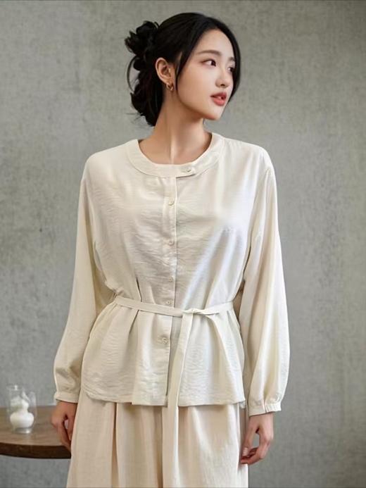 11.11直降到底！！【秋新品】古泥/亦文7765压皱面料系带长袖小衫-喜出 商品图0