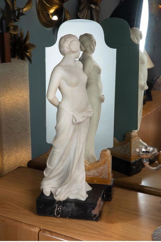 独角鹿西洋古董 意大利雕塑家Ferdinando Vichi签名创作人物主题卡拉拉大理石雕塑作品《对镜少女》 商品图1