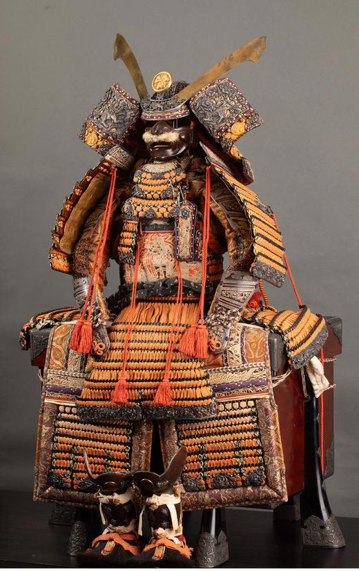 独角鹿西洋古董日本江户时期出品儿童之日节庆定制款漆木嵌金银铜精雕装饰皮革及丝绸小型武士甲胄 商品图1