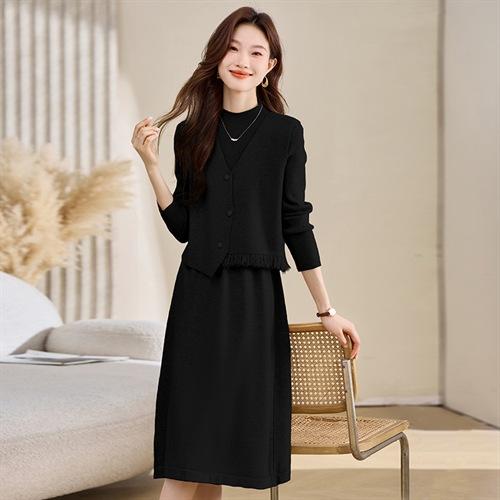 气质中长款过膝，半高领毛衣裙两件套打底AIMI1222 商品图2