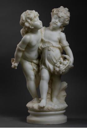 独角鹿西洋古董 19世纪法国出品人物主题大理石雕塑作品《手持果篮的孩童》