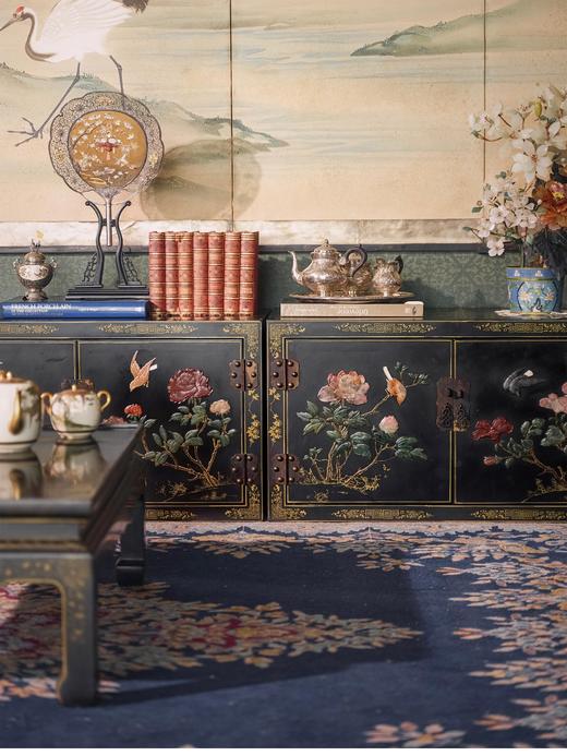 【已售】独角鹿西洋古董 19世纪末中国出品东方花鸟主题黑漆描金百宝嵌边柜 商品图2