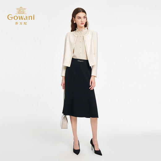 乔万尼新品2025秋优雅肌理感撞色链条设计小香风短款外套ED3B203 商品图3