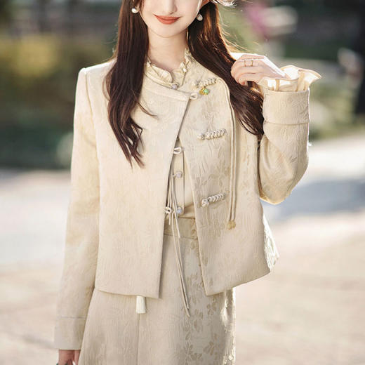 HERA CHOLE·国风浮雕提花开衫套装 | 穿在身上的东方灵韵，举手投足间皆是流动的光华【3-5天发货，周末顺延】 商品图3