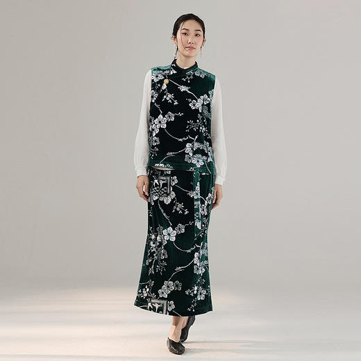 【林栖设计小店】丝绒马甲优雅印花新中式修身显瘦2025秋季新款无袖上衣女G1953357 商品图2