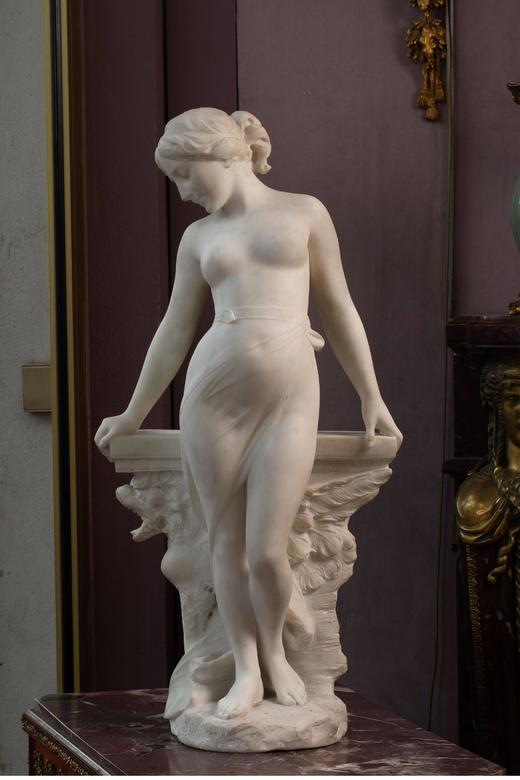 独角鹿西洋古董 意大利雕塑家Emilio Fiaschi签名创作卡拉拉大理石雕塑作品《身披薄纱的女子像》 商品图0