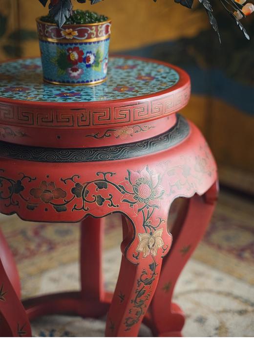 独角鹿西洋古董 1930年代中国出品传统花叶主题红漆木精雕镶嵌掐丝珐琅面圆几/花架 商品图3