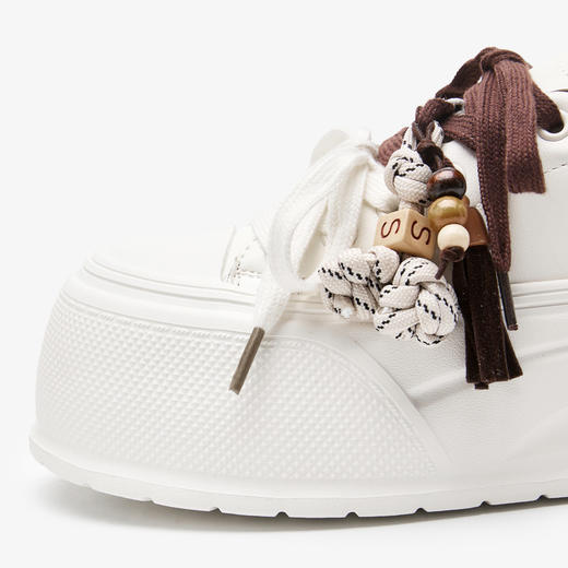 西遇松糕小白鞋女新款秋季复古串珠流苏系带休闲鞋厚底板鞋V1857057 商品图5