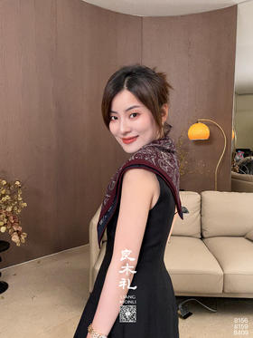 简约——无袖开叉上衣