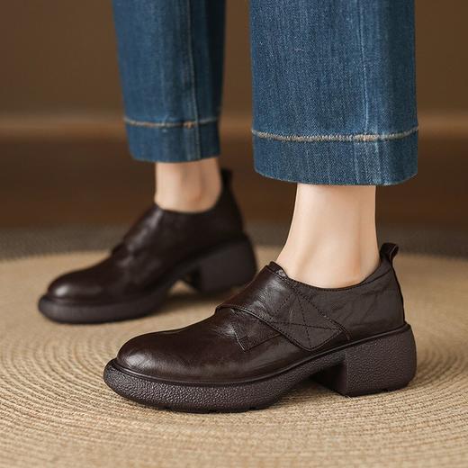 【预售5天】厚底圆头复古简约乐福鞋女魔术贴秋季新款通勤粗跟舒适深口单鞋女YY&YY036-3 商品图4