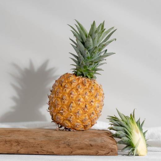 树熟芒果凤梨丨切开的一刹那，香味扑鼻，酸甜口感，凤梨味浓，果肉黄金水灿，风味馥郁，爽滑脆嫩，到货挑熟度高的先吃，常温保存或者报纸保住冷藏保存，切勿直接冷藏⭐️顺丰快递 商品图1