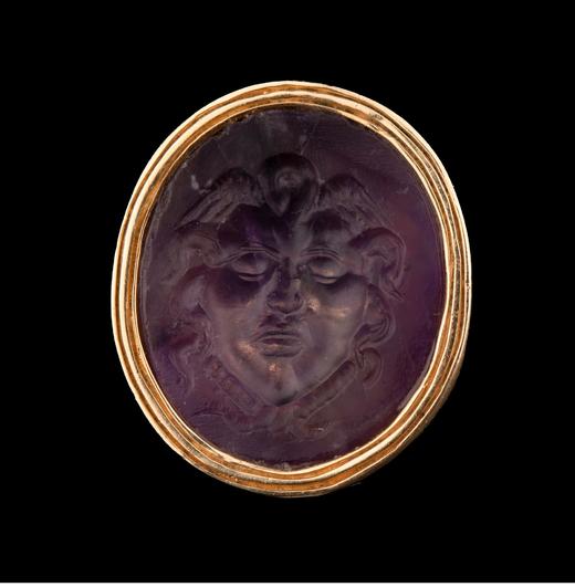 独角鹿西洋古董 意大利出品18K黄金戒托镶嵌美杜莎肖像主题紫水晶凹雕戒指 商品图3