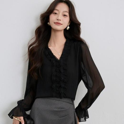 「自」全新升级【铂金会员165/天猫219/差价54】(70416)洛诗琳法式V领显瘦衬衫2025秋季新款花边拼接雪纺上衣女 商品图3