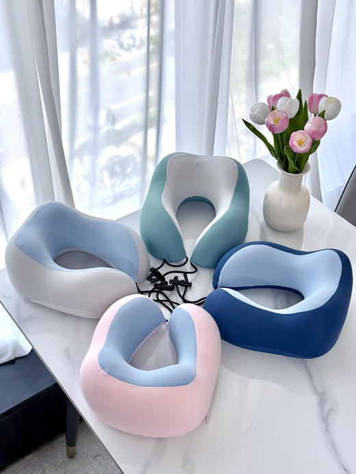 【多妈团购 三浦植造便携冰丝护颈枕(送收纳盒）】出行搭子，贴肤秒降温3度，防晒衣同款面料 速干透气不闷热，高密度记忆棉，贴合颈窝全方位支撑，出差、午睡、低头族必备-美初 商品图3