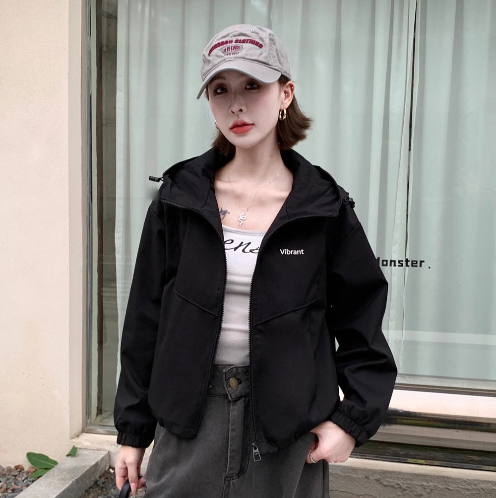 半身缘女装 春季户外防风防水简约大方连帽夹克261113P01340003
