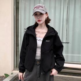 半身缘女装 春季户外防风防水简约大方连帽夹克261113P01340003