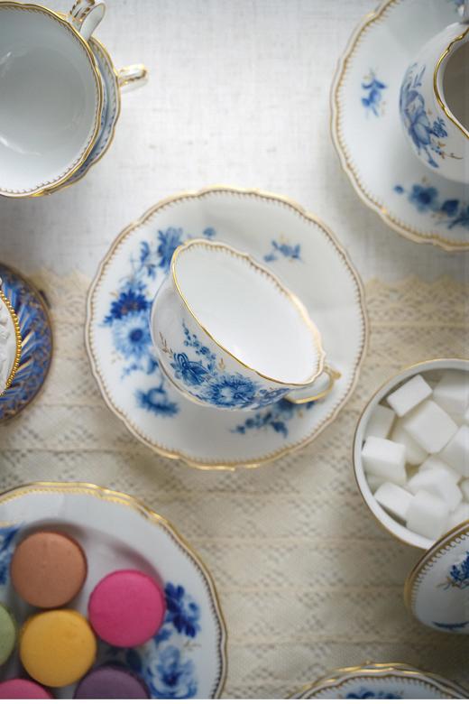 【已售】独角鹿西洋古董 20世纪德国著名瓷窑出品蓝色之花系列主题手绘描金装饰十二人下午茶瓷器套件 商品图2