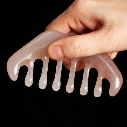 树脂8齿  刮痧板 头疗梳
 商品图2