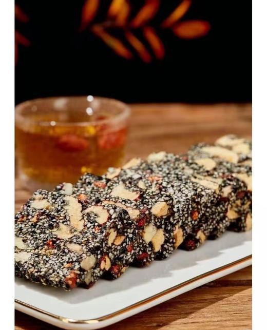 芝麻核桃糕  必备养生小零食 用心好料，配料简单无添加，独立小包装 ，口感超赞，好吃又健康😋 商品图0