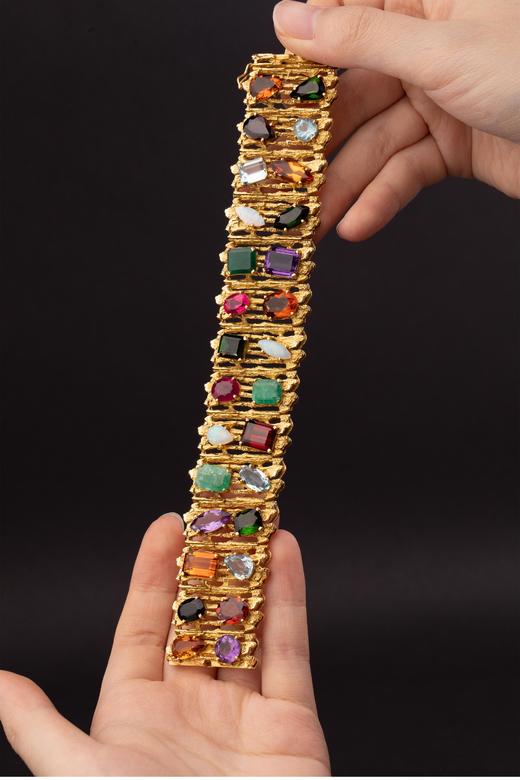 独角鹿西洋古董 巴西出品18K黄金精雕镶嵌红宝石祖母绿海蓝宝及欧泊石等多彩宝石手镯 商品图1