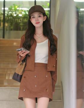 这套磨砂皮套裙，太飒了~