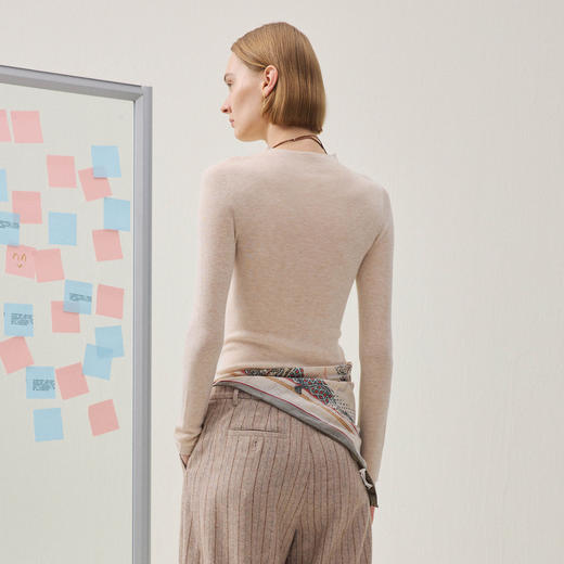 谜底套头针织衫长袖2025冬季新品半高领修身百搭毛衣女254MZ1917 商品图2