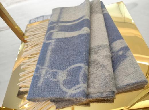 优品堂【墨香】软黄金系列“羊绒”印花长巾 商品图14