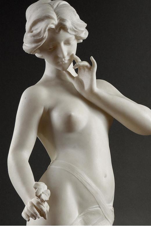 独角鹿西洋古董 19世纪末20世纪初意大利雕塑名家Fratelli Pugi兄弟签名创作新艺术风格卡拉拉大理石雕塑作品《持花少女》 商品图3