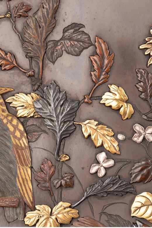 独角鹿西洋古董 日本明治时期出品猫头鹰与雅菊主题镀金银精雕装饰赤铜赏盘摆件 商品图5